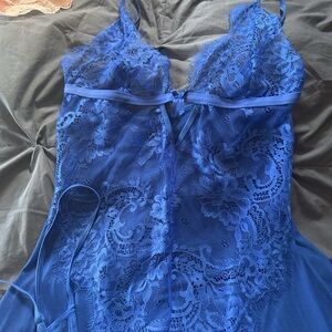 Elegant Blue Lace Chemise